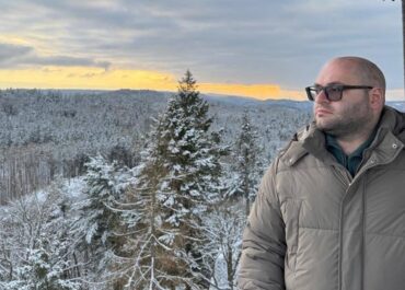 ახალი წლის დღესასწაულის ეფექტი და ბედნიერების ჰორმონის მაცდური შედეგი